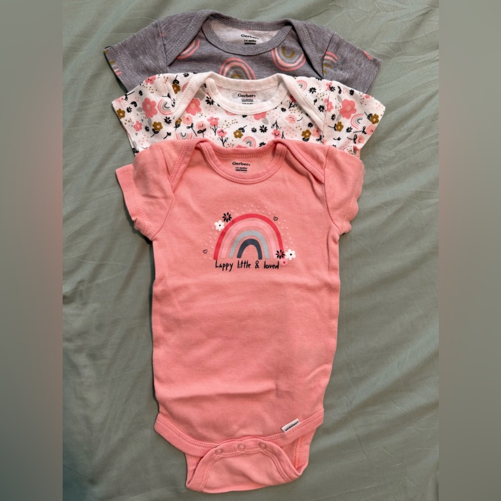 Gerber 3-6m Short sleeve bodysuits